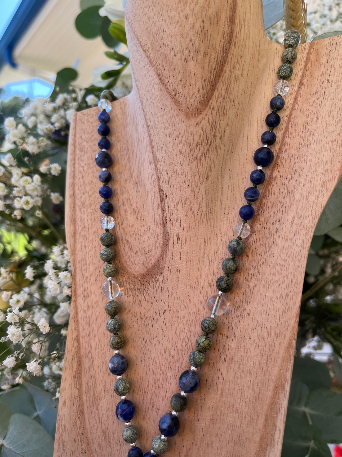 Équilibre - Sodalite & Serpentine