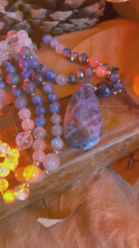 Mala “Hibou” – Labradorite, sodalite et cristal de roche – Bijou spirituel d’intuition – Rituel Samhain – Lithothérapie – Âmélya